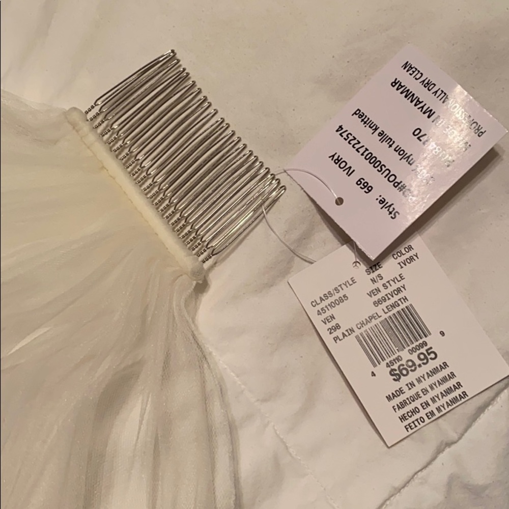 David’s Bridal chapel length ivory veil